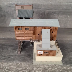 Model Power BLUE COAL DEPOT Ho Scale Fully Assembled Schlitz Factory - Picture 1 of 8