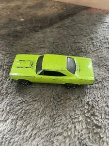 HOTWHEELS LIME GREEN '70 PLYMOUTH ROAD RUNNER - MADE IN MALAYSIA - Picture 1 of 11