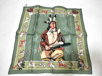Bufanda de seda verde Hermes Carre 40 Jefe de la tribu Pawnee【De Japón】 Foto 1 de 4
