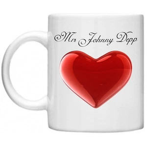 Neuheit Tasse Mrs Johnny Depp Damen lustig Geschenk Herz Tasse  - Bild 1 von 1