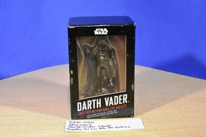 Figura y libro de Star Wars Darth Vader (320-000) - Imagen 1 de 9