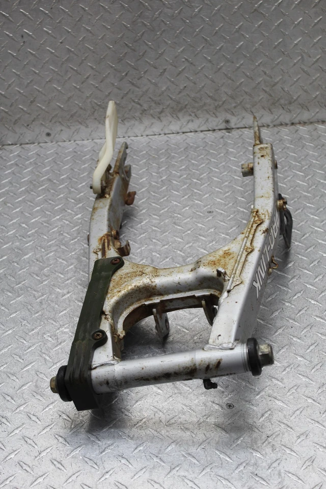 1983 HONDA XL600R ПОВОРОТНЫЙ РЫЧАГ ПОДВЕСКИ 52100-MG2-670 - Изображение 1 из 4