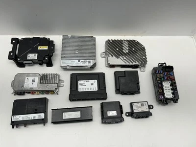 Chevrolet Silverado 2500 3500 High Country 2020 2021 2022 módulos de gasolina OEM Foto 1 de 4