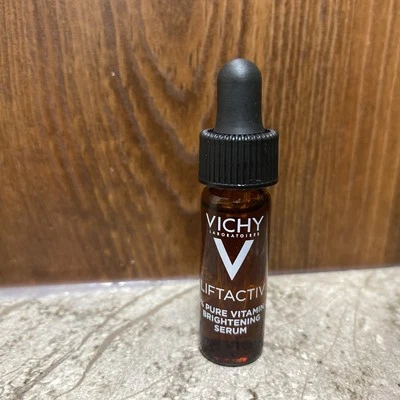 Suero iluminador Vichy Liftactiv 16 % pura vitamina C muestra de viaje de 0,13 oz Foto 1 de 3