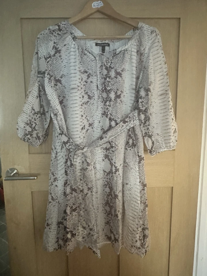 Isabella Oliver шелк животных печати кремовый и коричневый с подкладкой размер 3 платье носили один раз - Изображение 1 из 4