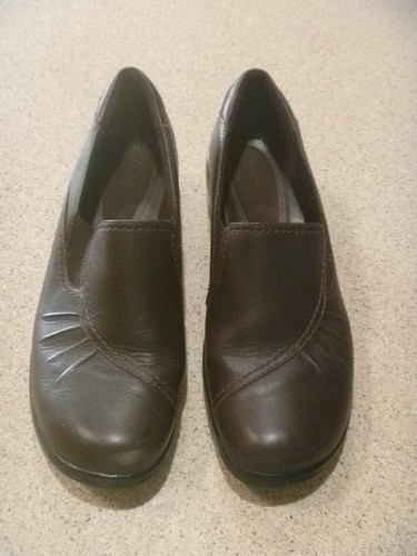 Scarpe donna collezione CLARKS taglia 10M mocassini slip on pelle marrone