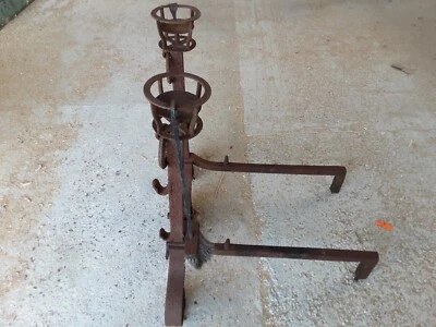 chenets   cheminée fonte  - très bel état - debut 20 èm landiers en fer forgé.. - Photo 1/2