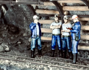 Bergleute mit Steiger Uran Bergbau H0 1:87 Bausatz 3D Druck DDR - Bild 1 von 5