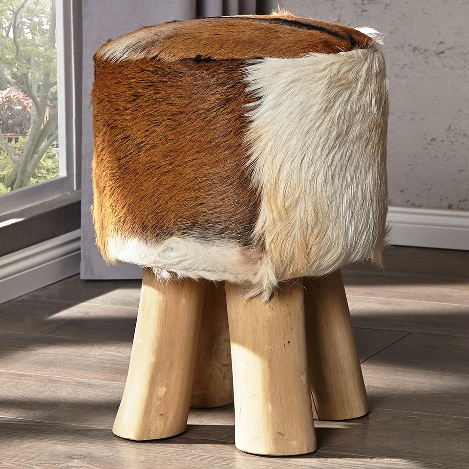 Design Sitzhocker HIDE 45cm braun weiß mit Ziegenfell und Teakholz Hocker - Bild 1 von 4