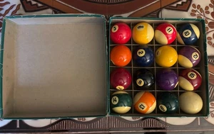 VTG Pool Balls Classic Pool Shark Sports Man Cave - Picture 1 of 3