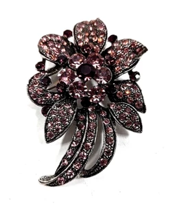 Vintage Flower Brooch Pin Purple Rhinestones Silver Tone Costume Jewelry - Picture 1 of 6