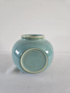 Noelle kleine türkisfarbene Vase 4" Höhe x 4,5" Breite Made in China - Bild 1 von 9