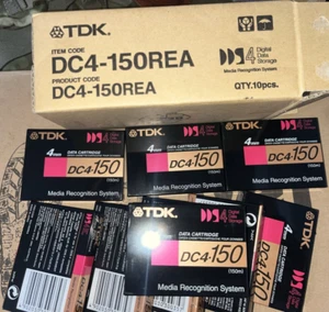 TDK DC4-150 CASSETTE archiviazione dati digitale X10 4 mm NUOVE SIGILLATE - Foto 1 di 15