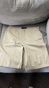 Oakley Mens Size 34 Solid Regular Fit Beige Golf Shorts 100% Cotton - Picture 1 of 2
