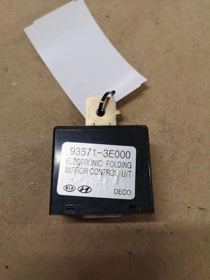 Centralina KIA SORENTO I JC per specchietto sinistro 935713E000 2.5 Diesel 27028328 - Immagine 1 di 3