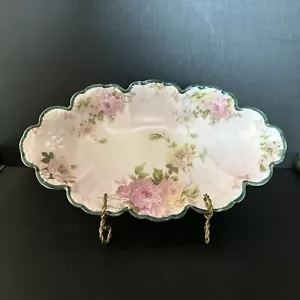 Plato de apio Malmaison borde festoneado rosas rosas rosas con relieve blanco 1898-1923 - Imagen 1 de 6