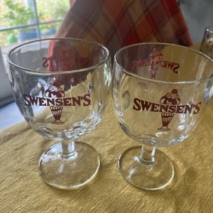 2- SWENSEN'S Eisbecher Souvenir Sockel Grübchen Glas Kelch Vintage - Bild 1 von 5