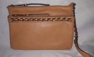Neu mit Etikett Jessica Simpson Tyra camelbraun Umhängetasche Handtasche Schultertasche Beuteltasche - Bild 1 von 6