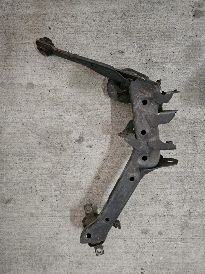 OEM 2012 2013 20142015 Honda Civic Passenger Right Rear Trailing Control Arm  - Image 1 of 4