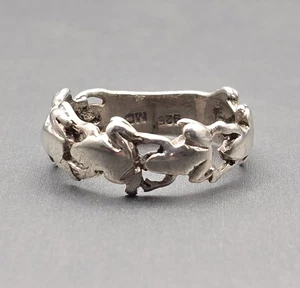Sterling Silver 925 Leap Frog Band Ring Size 7 Whimsical Frog Parade Signed WG - Picture 1 of 9