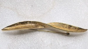 Vintage Coro Mid Century Matte Gold Filigree Twisted Leaf Brooch 5" - Picture 1 of 4