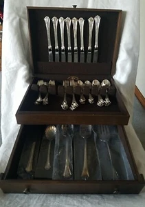 Reed & Barton French Chippendale Flatware 45 pcs for 8 W/ 5 Serving pcs / Chest - Picture 1 of 9