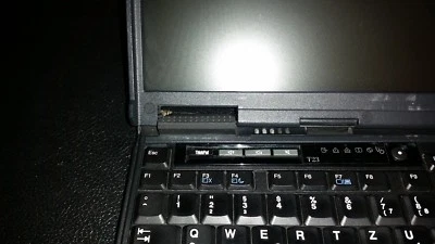 Computer portatile pc laptop IBM T23 ottimo come ricambi tastiera alimentatore ! - Immagine 1 di 4