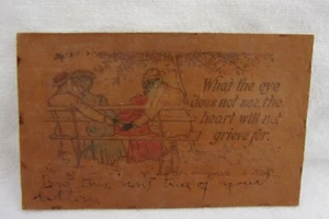 Postal de cuero de 1900 lo que el ojo no ve el corazón no llorará por - Imagen 1 de 5
