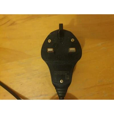 Cargador de red Nokia AC-8X negro 5,0 V 890 mA enchufe de 3 pines Reino Unido para teléfono móvil 6300 Foto 1 de 4