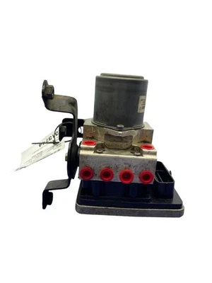 2015 - 2020 CADILLAC ESCALADE ESV 6.2L ABS ANTI LOCK BRAKE PUMP *105K* 84074977 - Image 1 of 4