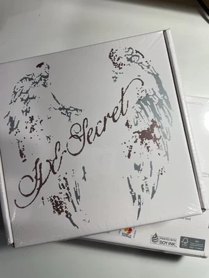 Sealed! K-POP IVE 4th EP Album [IVE SECRET] LOVED IVE Ver. CD+P.Book+P.Card - Image 1 of 2