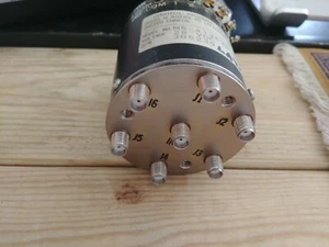 Dynatech DMT M6-413E38 A Mikrowelle 6-fach SP6T Koaxialschalter RF SMA 28VDC - Bild 1 von 2