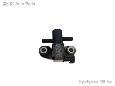 Válvula de purga EVAP de Nissan Altima 2015 2,5 Foto 1 de 4