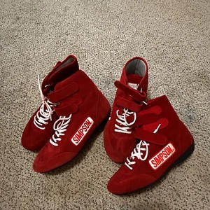 2 Simpson 28105BK Shoe Driving High-Top SFI 3.3/5 Suede Red Outer Nomex 8.5 - Bild 1 von 7