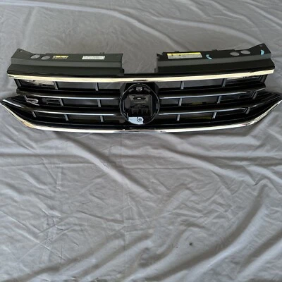 Parrilla premium Wolksvagen Tiguan 2022-2023 R-Line LED LIT Foto 1 de 4