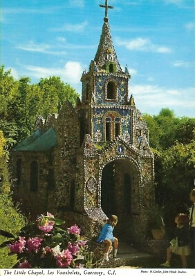 THE LITTLE CHAPEL - LES VAUXBELETS - GUERNSEY - POSTCARD  . - Image 1 of 4