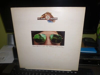 THE DOOBIE BROTHERS. " TAKIN' IT TO THE STREETS " LP UK 1976 G/F. WARNER BROS. - Image 1 of 4