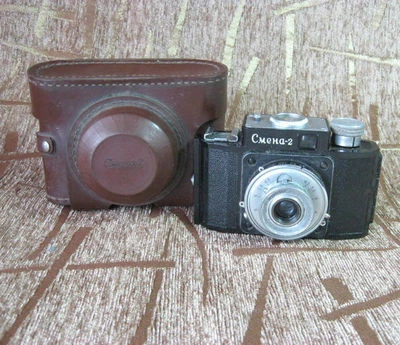 Cámara de película vintage 35 mm soviética URSS SMENA 2 de GOMZ LOMO PERFECTO ESTADO Foto 1 de 4