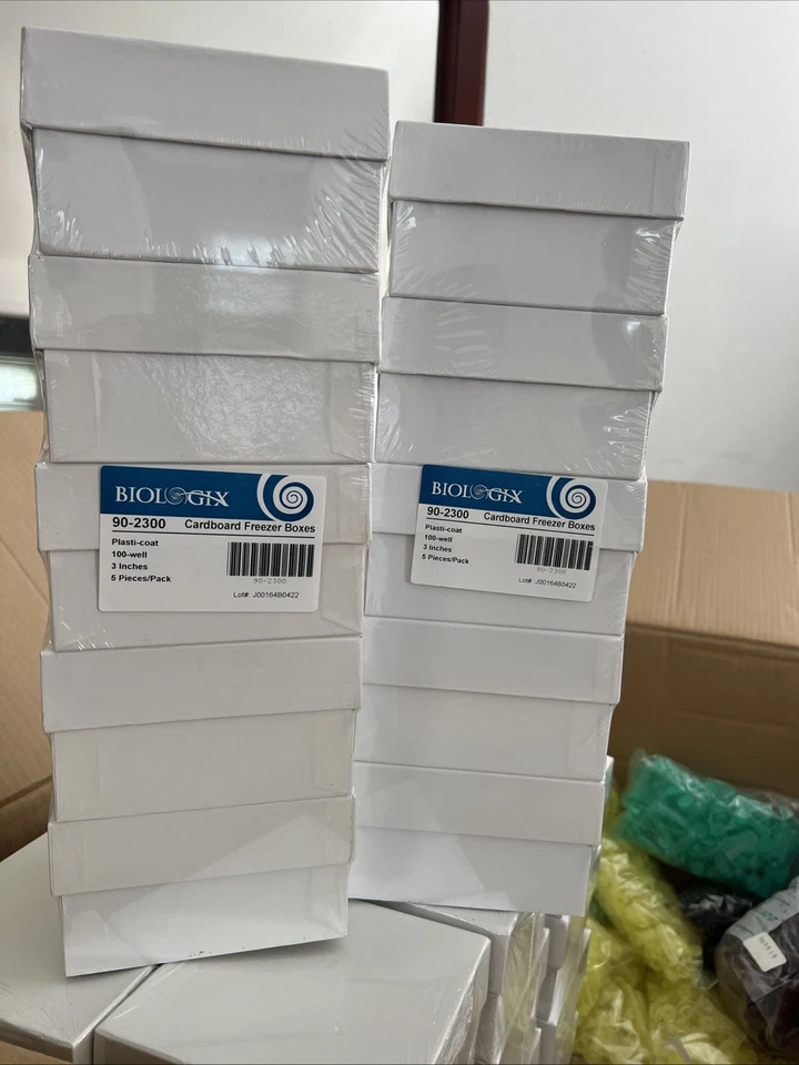 100 cajas de almacenamiento congelador de cartón pozo, para tubos de 2 ml, recubiertas de plástico, 10 cajas Foto 1 de 1