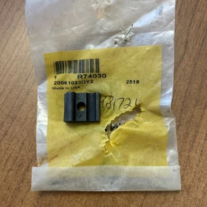 Abrazadera John Deere R74030 - Imagen 1 de 5