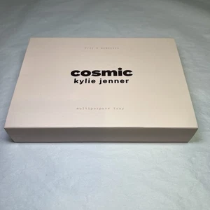 COSMIC por Kylie Jenner Plato de Porcelana Tocador Bandeja Joyería Rosa Suave Nuevo En Caja - Imagen 1 de 6