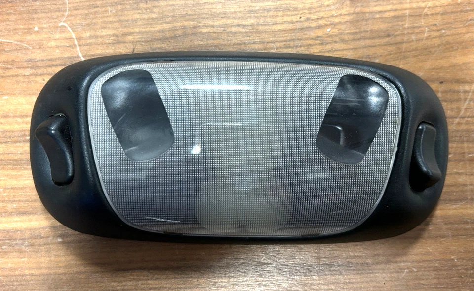 2000 Ford MUSTANG IV Back Seat Roof Light F4DB-13776-BCW - Image 1 of 4