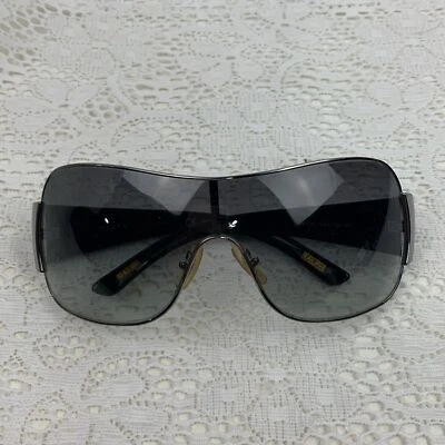 Gafas de sol Ralph Lauren oscuras con ribete plateado logotipo de diseñador almohadillas para la nariz estampadas Foto 1 de 4