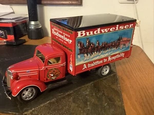 DANBURY MINT 1930’s BUDWEISER ST LOUIS MO. CHRISTMAS TRUCK 1 24 SCALE READ - Picture 1 of 8