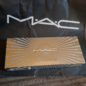 M.A.C Flashing Ice Extra Dimension Skinfinish ~ Medium Deep ~ FullSize Neu im Karton - Bild 1 von 2