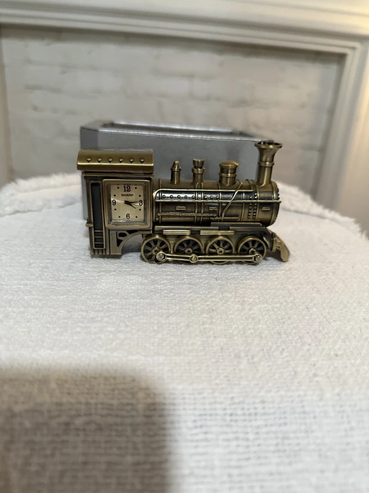 Reloj Tren SHARP NUNCA Abierto - NUNCA Usado Movimiento Japón Foto 1 de 4