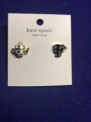 Kate Spade x 迪士尼爱丽丝梦游仙境茶杯和茶壶耳钉耳环新品 — 第 1/4 张图片