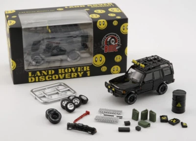 BM Creations 1998 Land Rover Discovery 1 -Black- LHD W/ Acces. 1:64 Diecast Car - Image 1 of 4