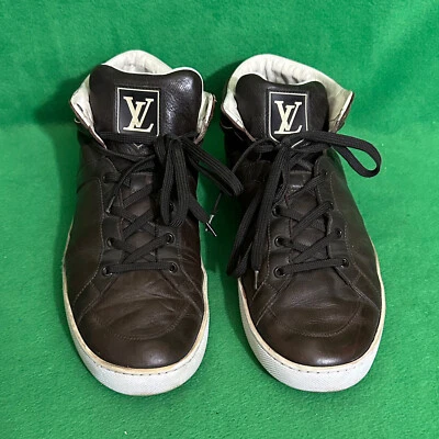 Sapatos masculinos de couro Louis Vuitton cano alto tamanho 10.5 - Imagem 1 de 4