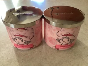 2 Goose Creek Strawberry Shortcake Candles - Picture 1 of 2
